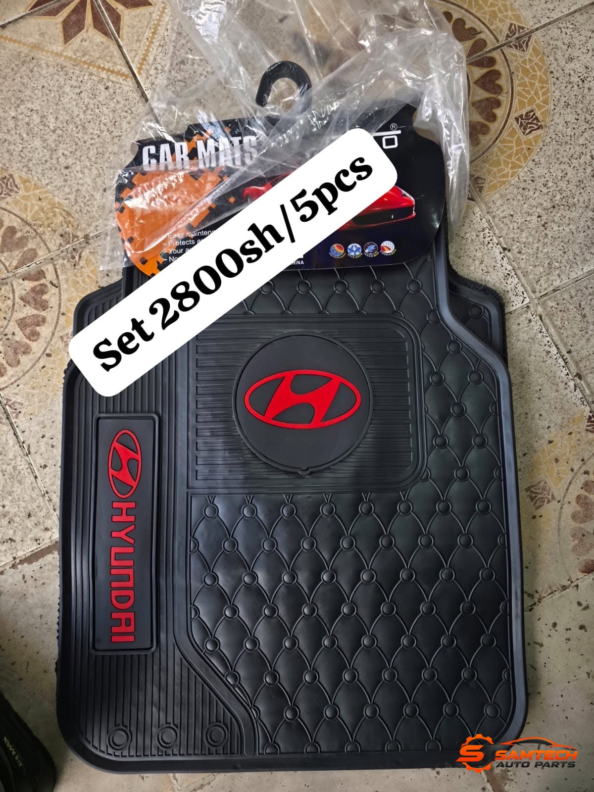 Hyundai Branded Plain Black Car Floor Mats - 5-Piece Set