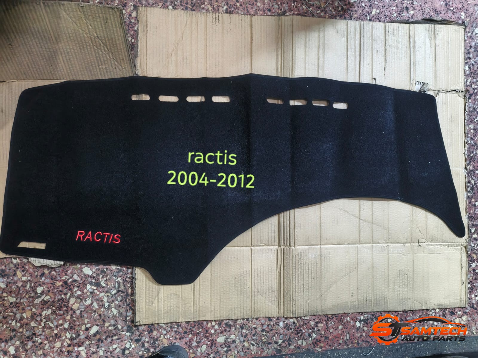 Ractis 2004-2012
