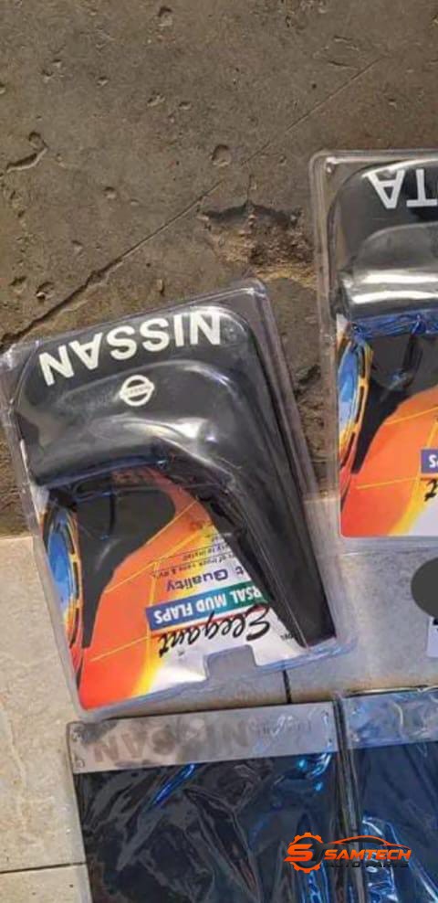 Nissan mud guard Set