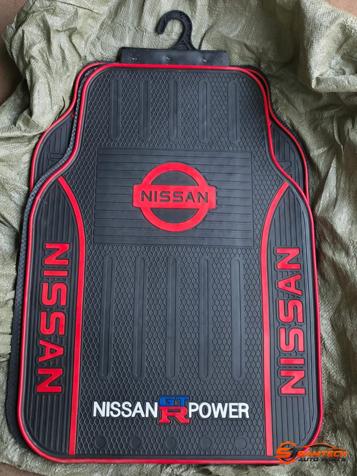 Nissan Car Mats – Heavy-Duty Rubber Floor Mats