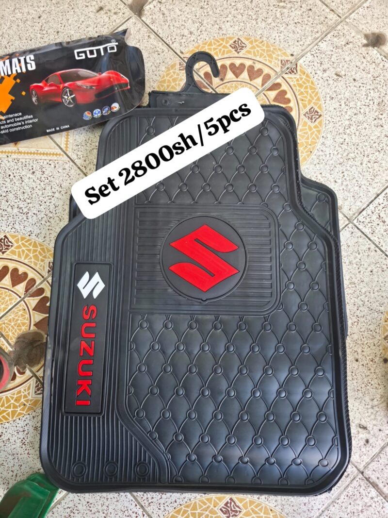 Suzuki rubber car mats
